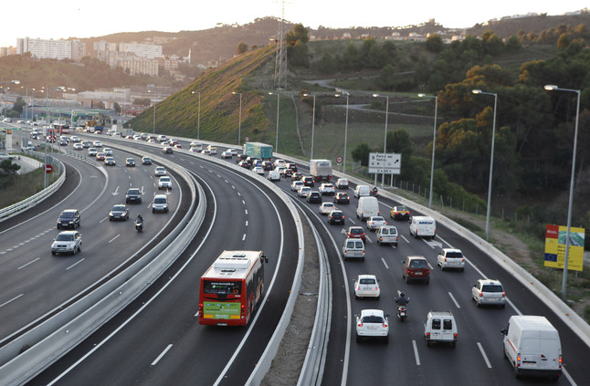 Carril VAO: qué es, quién puede circular por él y multas